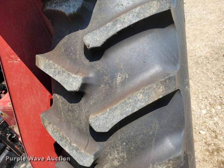 image for item EE1126 1991 Case 695 tractor