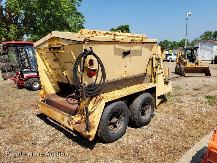 image for item EE1133 1998 Aeroil PHP-4R pothole patcher truck