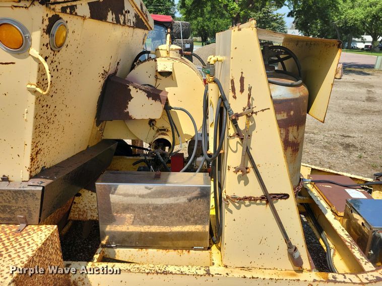 image for item EE1133 1998 Aeroil PHP-4R pothole patcher truck