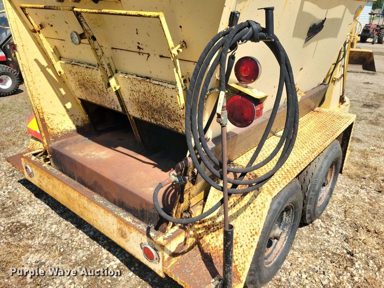 image for item EE1133 1998 Aeroil PHP-4R pothole patcher truck