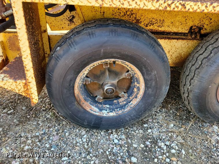 image for item EE1133 1998 Aeroil PHP-4R pothole patcher truck