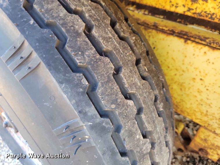 image for item EE1133 1998 Aeroil PHP-4R pothole patcher truck