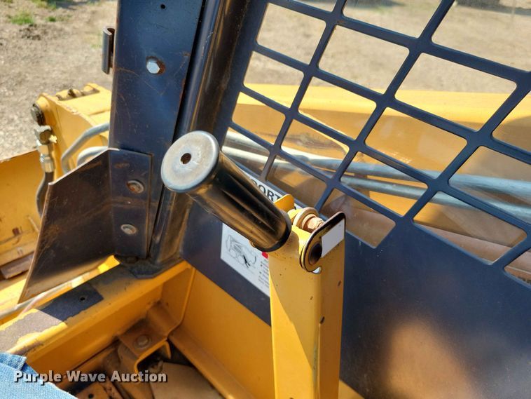 image for item EE1134 Case 1838 skid steer loader