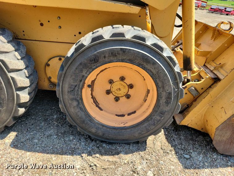 image for item EE1134 Case 1838 skid steer loader