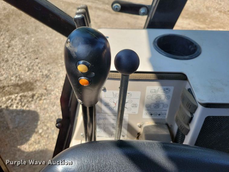 image for item EE1135 Ventrac 4500Z municipal tractor
