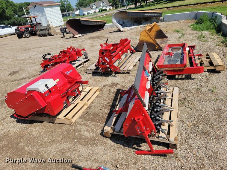 image for item EE1136 (5) 2024 Ventrac attachments