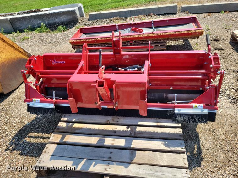 image for item EE1136 (5) 2024 Ventrac attachments