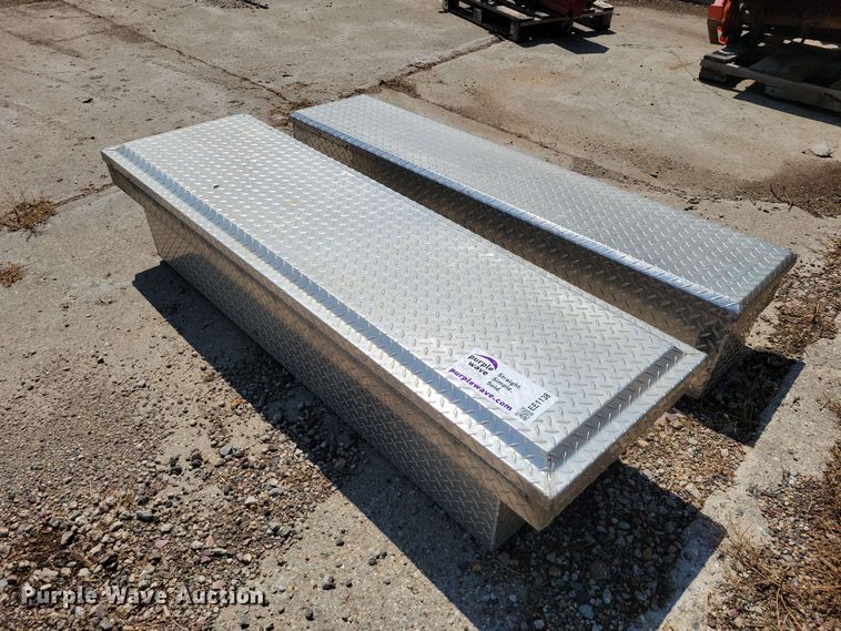 image for item EE1138 (2) Dee Zee toolboxes