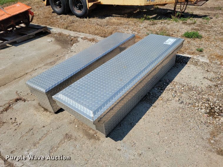image for item EE1138 (2) Dee Zee toolboxes