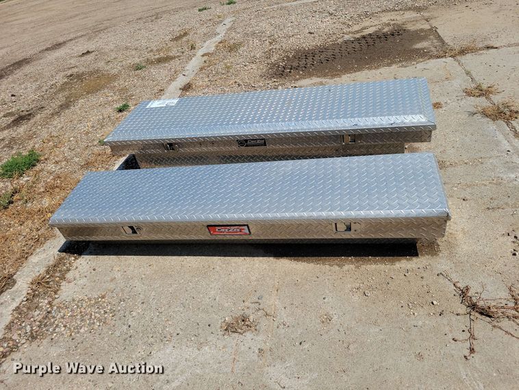 image for item EE1138 (2) Dee Zee toolboxes