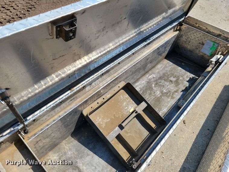 image for item EE1138 (2) Dee Zee toolboxes
