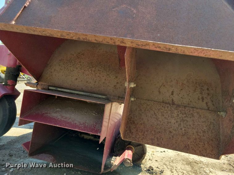 image for item EE1140 Tractor attachments