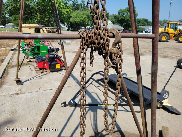 image for item EE1141 A-frame hoist