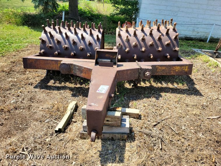 image for item EE1142 Sheepsfoot pull type roller