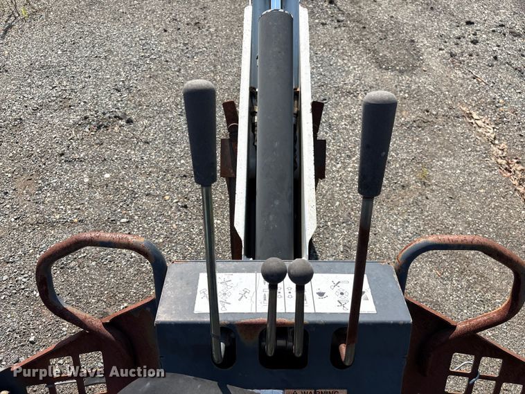 image for item EF1273 2005 Bobcat 709 skid steer backhoe