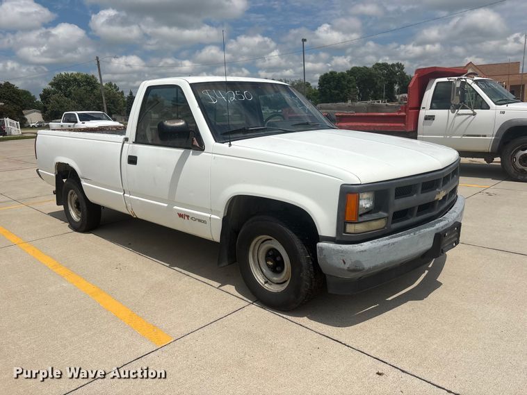 image for item EI5908 1990 Chevrolet C1500 pickup truck