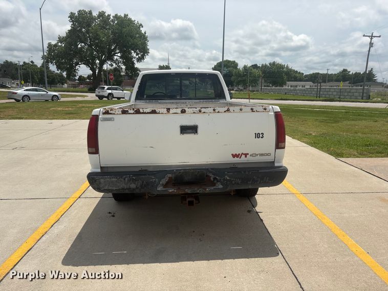 image for item EI5908 1990 Chevrolet C1500 pickup truck