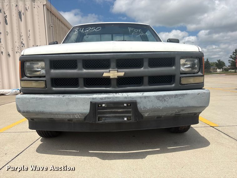 image for item EI5908 1990 Chevrolet C1500 pickup truck