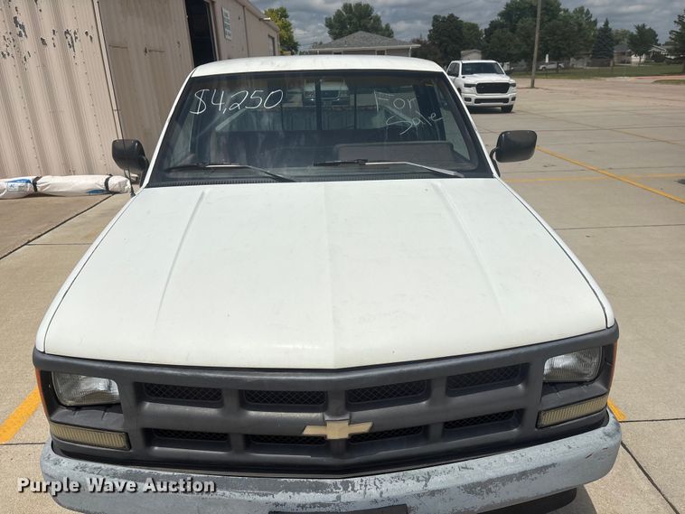 image for item EI5908 1990 Chevrolet C1500 pickup truck
