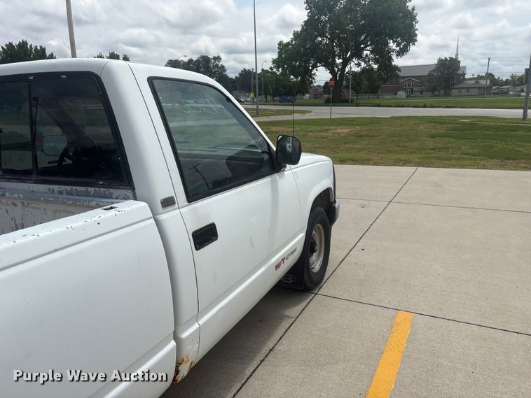 image for item EI5908 1990 Chevrolet C1500 pickup truck