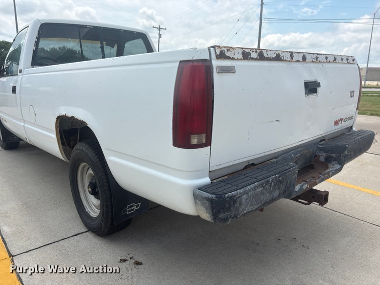 image for item EI5908 1990 Chevrolet C1500 pickup truck