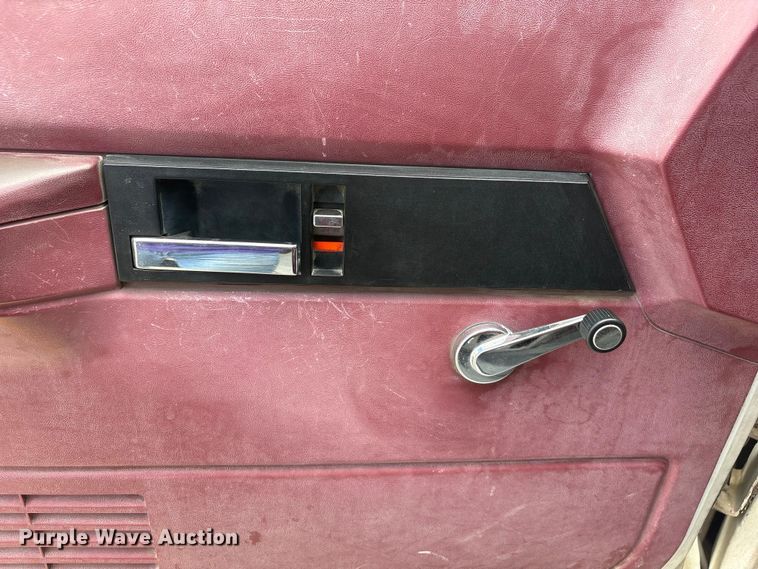 image for item EI5908 1990 Chevrolet C1500 pickup truck