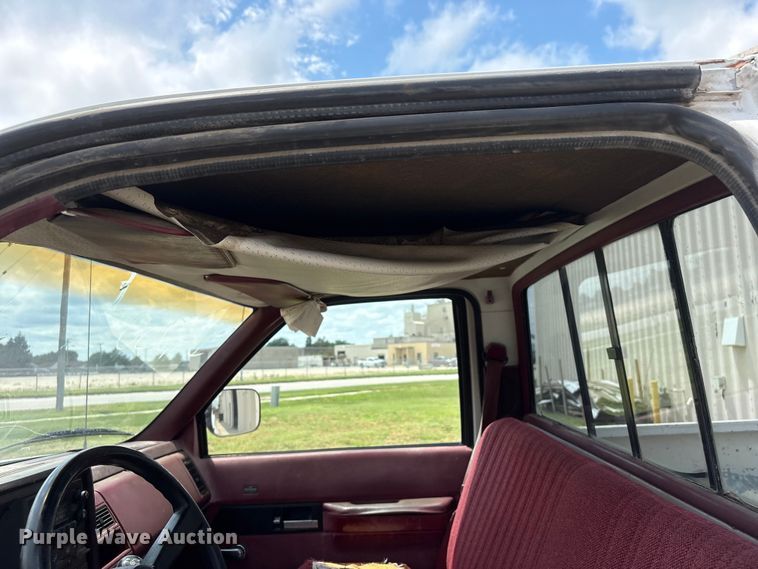image for item EI5908 1990 Chevrolet C1500 pickup truck
