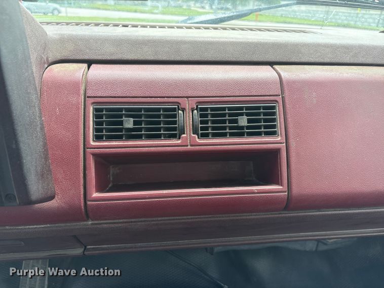 image for item EI5908 1990 Chevrolet C1500 pickup truck