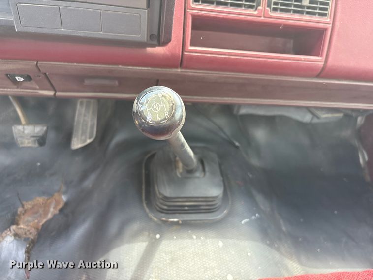 image for item EI5908 1990 Chevrolet C1500 pickup truck