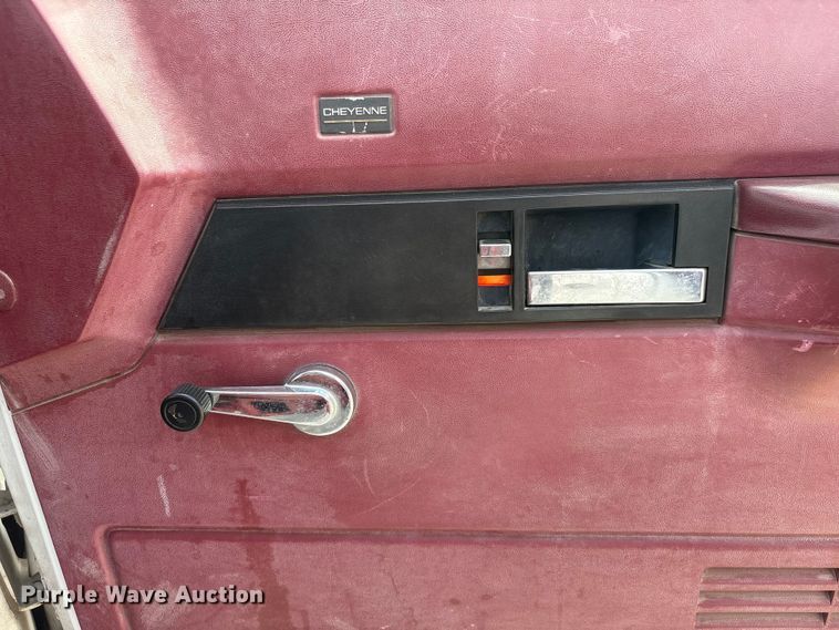 image for item EI5908 1990 Chevrolet C1500 pickup truck