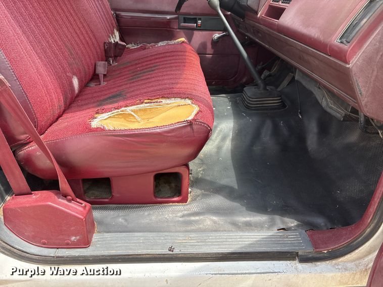 image for item EI5908 1990 Chevrolet C1500 pickup truck