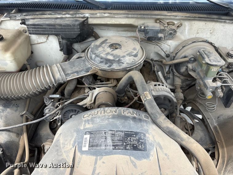 image for item EI5908 1990 Chevrolet C1500 pickup truck