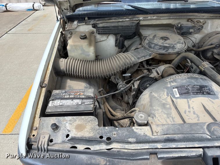 image for item EI5908 1990 Chevrolet C1500 pickup truck