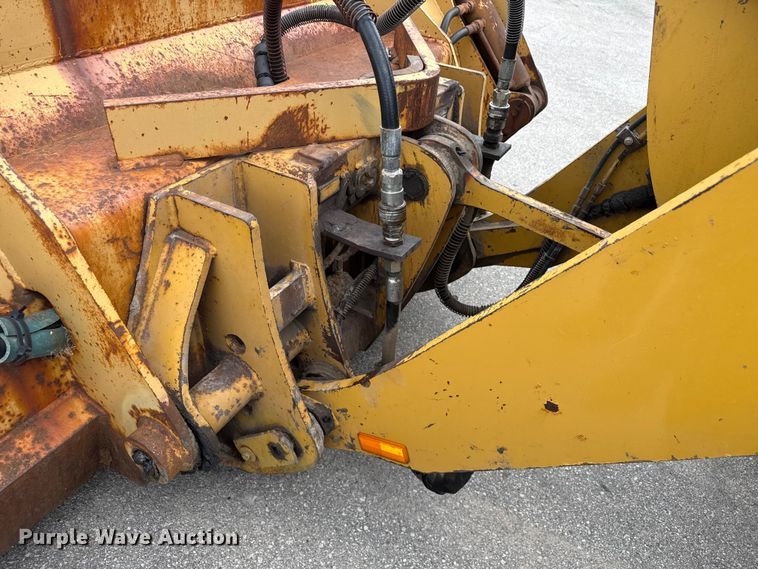 image for item EN3033 2000 Caterpillar 924G wheel loader
