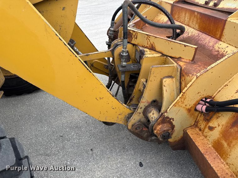 image for item EN3033 2000 Caterpillar 924G wheel loader