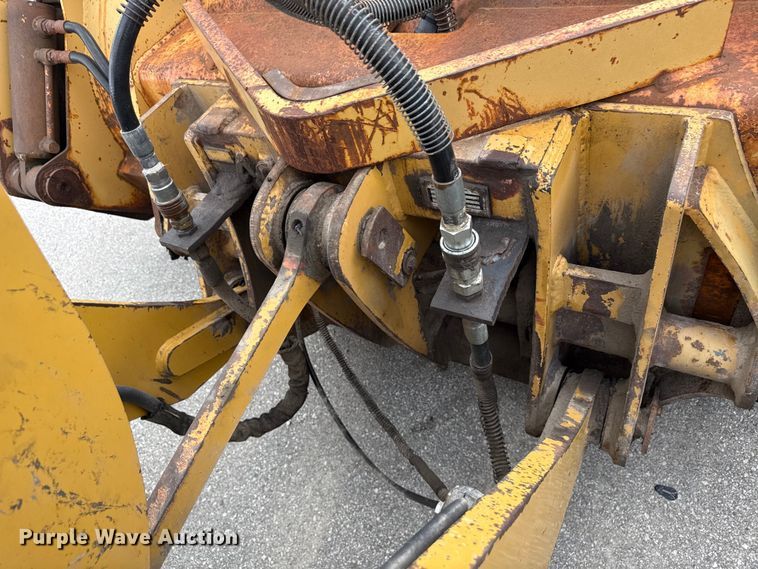 image for item EN3033 2000 Caterpillar 924G wheel loader