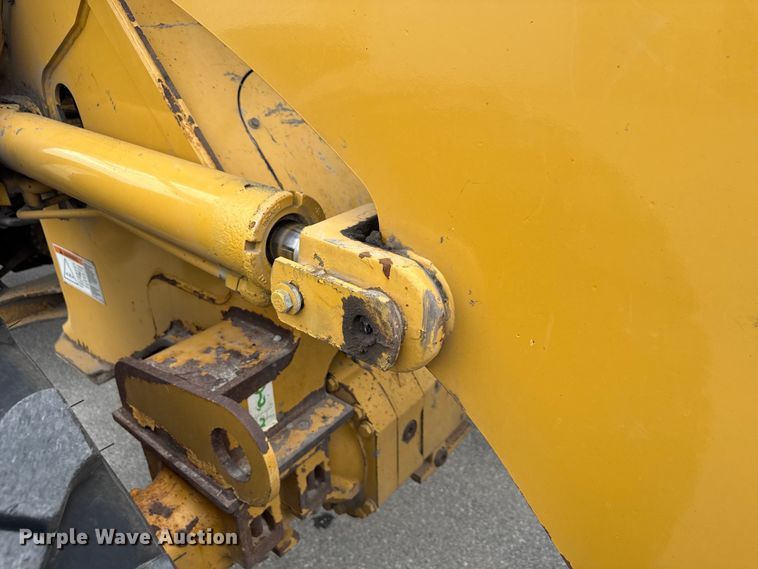 image for item EN3033 2000 Caterpillar 924G wheel loader
