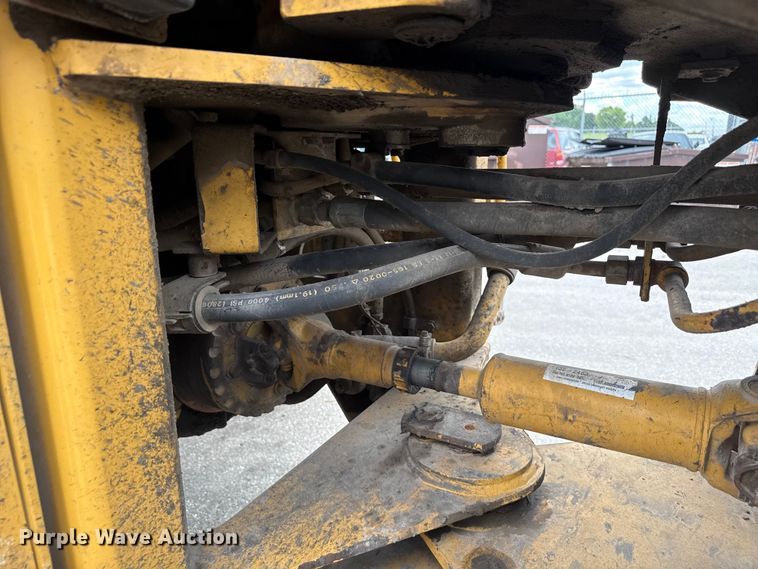 image for item EN3033 2000 Caterpillar 924G wheel loader