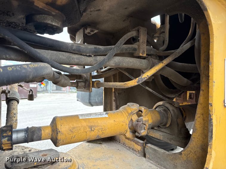 image for item EN3033 2000 Caterpillar 924G wheel loader