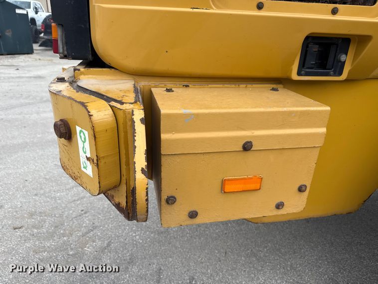 image for item EN3033 2000 Caterpillar 924G wheel loader