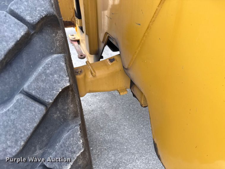 image for item EN3033 2000 Caterpillar 924G wheel loader
