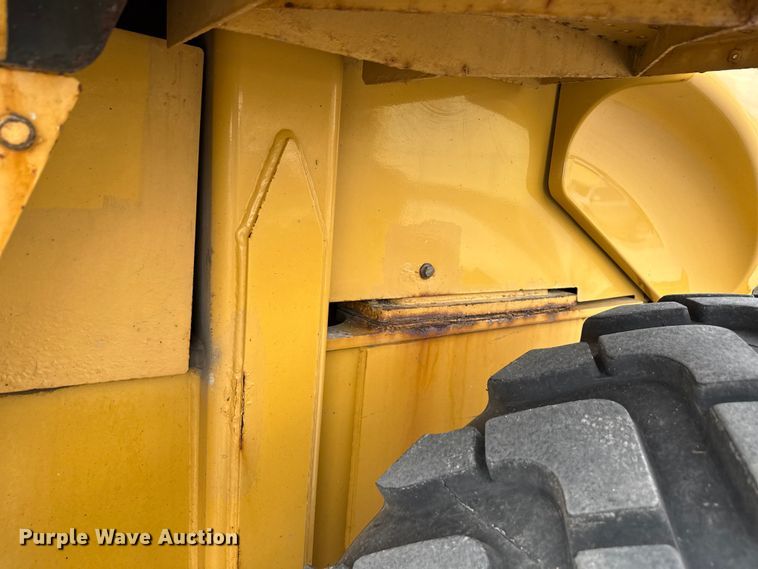 image for item EN3033 2000 Caterpillar 924G wheel loader