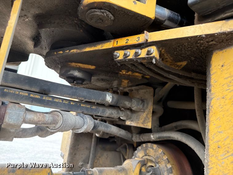 image for item EN3033 2000 Caterpillar 924G wheel loader