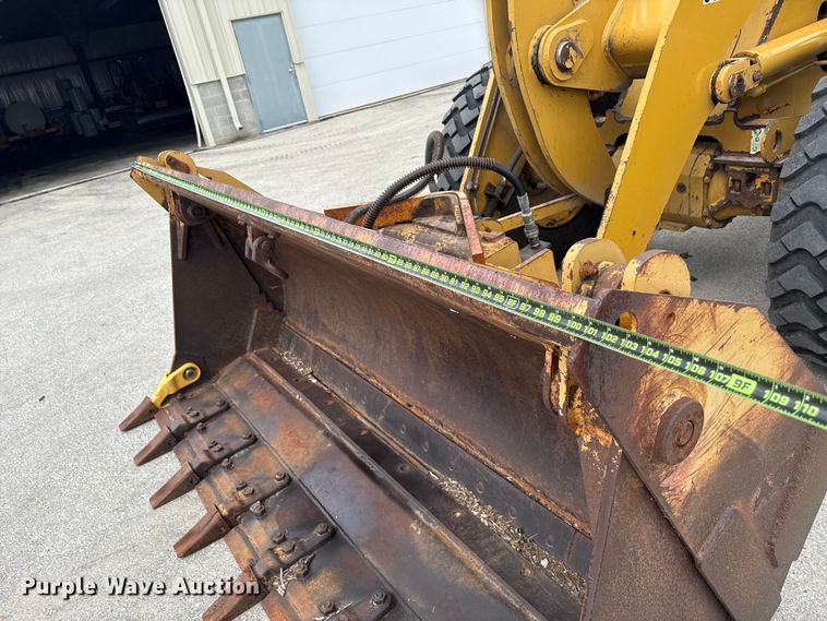 image for item EN3033 2000 Caterpillar 924G wheel loader