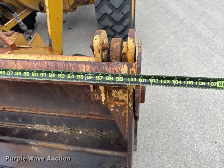 image for item EN3033 2000 Caterpillar 924G wheel loader