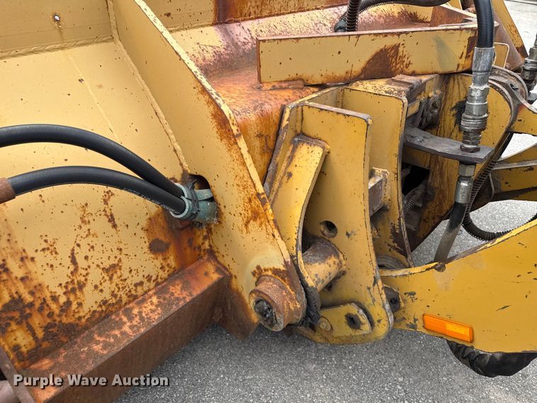 image for item EN3033 2000 Caterpillar 924G wheel loader