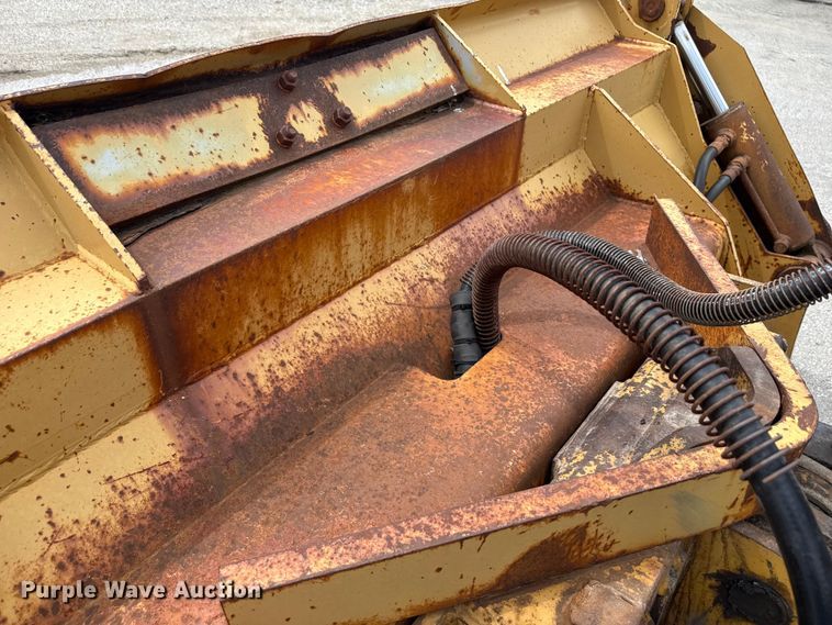 image for item EN3033 2000 Caterpillar 924G wheel loader