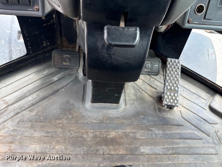 image for item EN3033 2000 Caterpillar 924G wheel loader