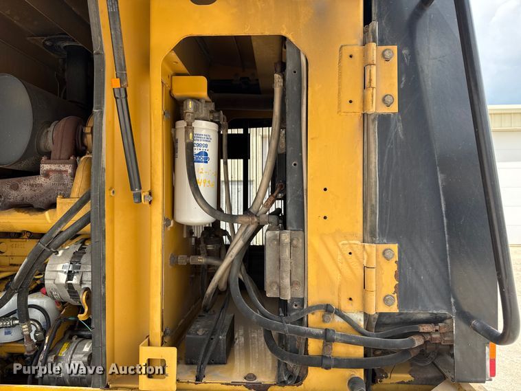 image for item EN3033 2000 Caterpillar 924G wheel loader