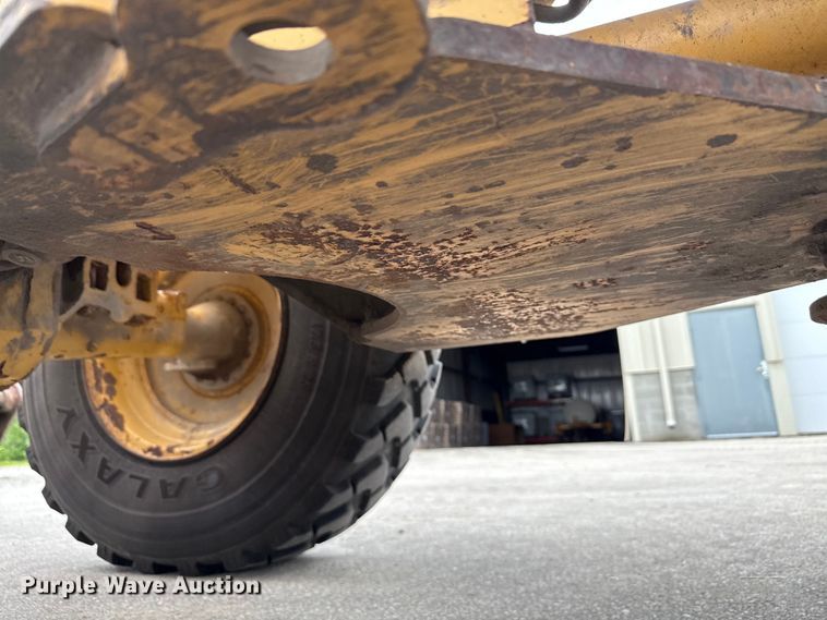 image for item EN3033 2000 Caterpillar 924G wheel loader